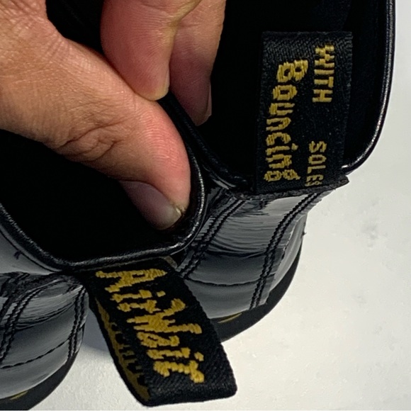 Dr Martens Doc Martens Air Wair Boots With Bouncing Soles Women’s 8 Black Patent - Picture 6 of 12